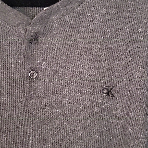 NWT Men's Dark Heather Gray Thermal Henley - Picture 2 of 4